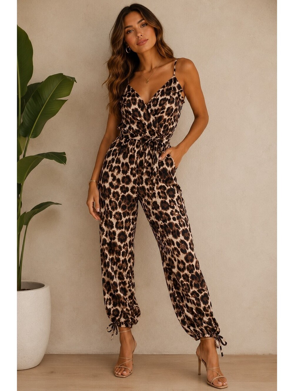Lulus Cheetah Leopard Pant Jumpsuit Sz XSmall Animal Print China